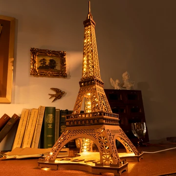 Megvilágított Eiffel-torony