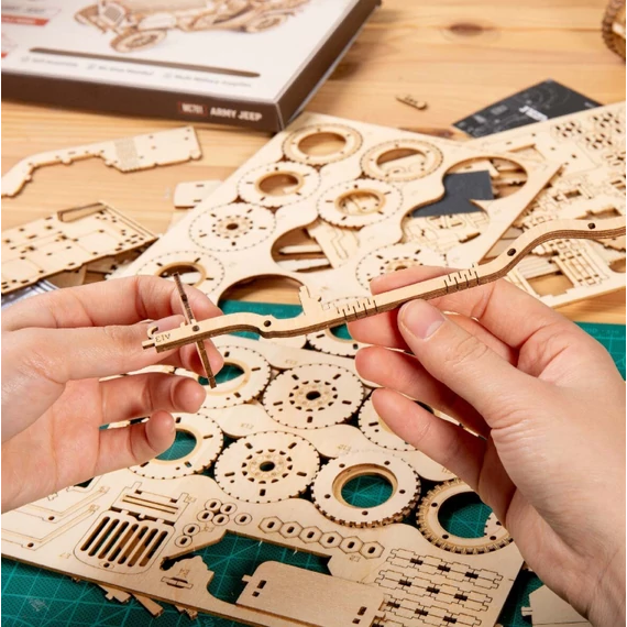 Fából készült 3D-s kirakó - Prime gőzmozdony